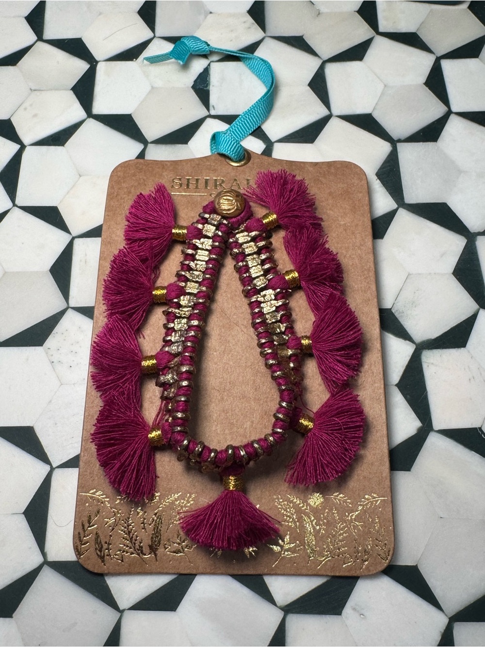 🍓 Anthropologie Shiraleah Chicago Jewelry Felicity tassel bracelet in Magneta 🍓 - Picture 2 of 4